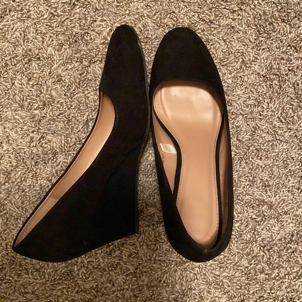 Black Wedges